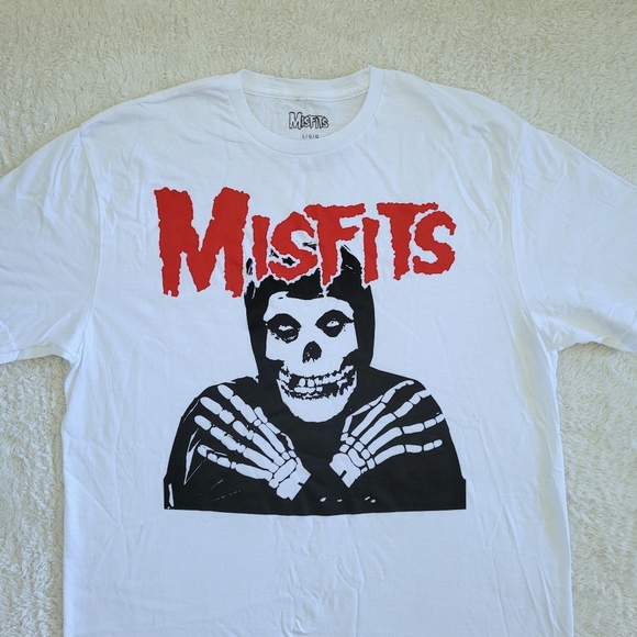 Misfits'🤪 Skeletal🦴 Crimson♥️ Ghost👻 Graphic Tee👕 - NWOT - Picture 7 of 11